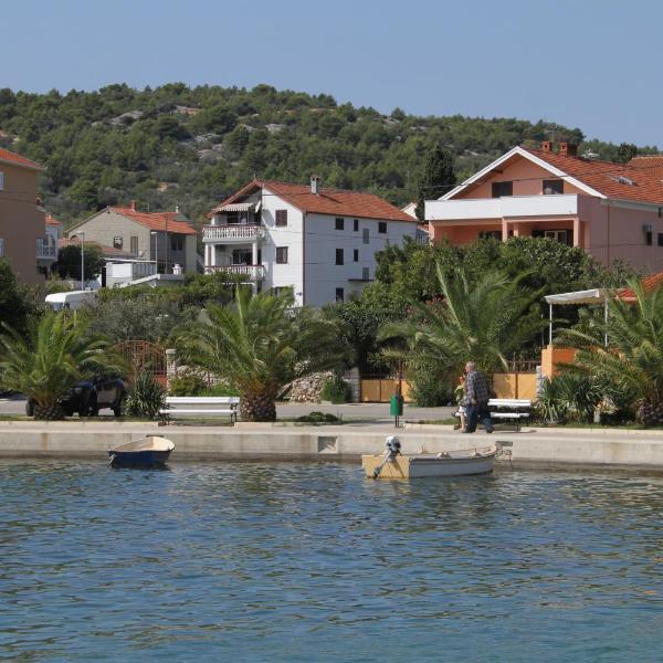Apartments by the sea Kukljica, Ugljan - 8402