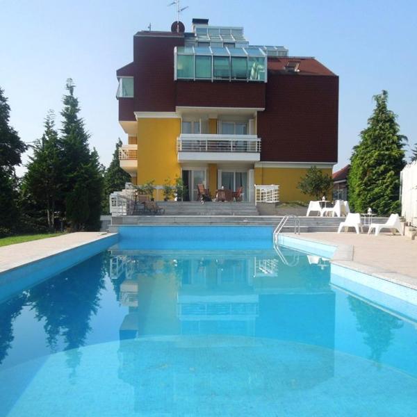 Apartments with a swimming pool Zagreb - 11408