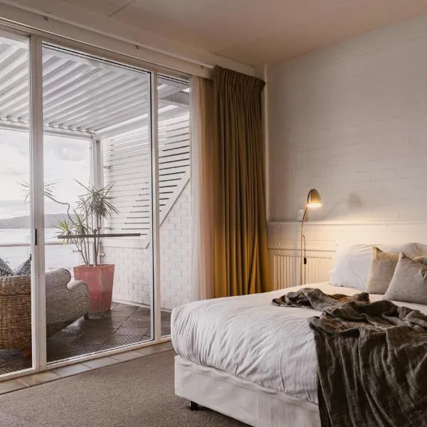 Bay Breeze Boutique Accommodation, hotel in Batemans Bay