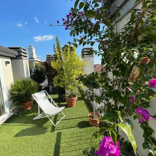 Giresio 41 - Your Penthouse with Rooftop Garden in Milano Navigli - WIFI, hotel v Miláně