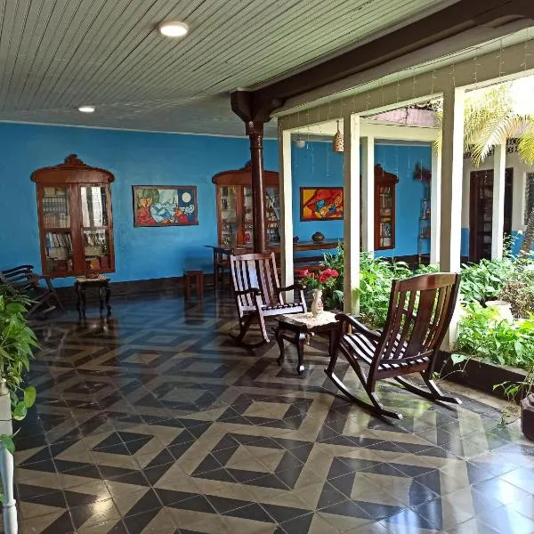 Hostal Harvest House, hotel v destinaci León