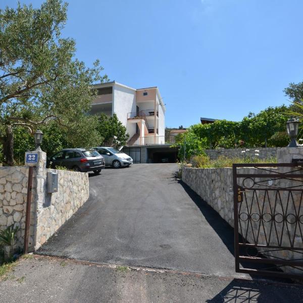 Apartments with a parking space Vinisce, Trogir - 14407