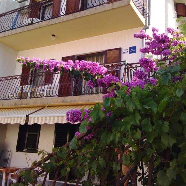 Apartments by the sea Grebastica, Sibenik - 14476