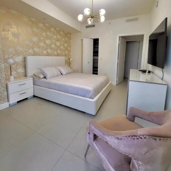 DOWNTOWN DORAL, FLORIDA. NEW CONDO STYLE RESORT., hotel v Miami