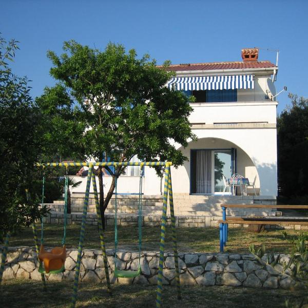 Apartments with a parking space Barbat, Rab - 16992