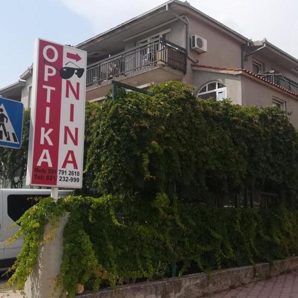 Apartments with a parking space Kastel Kambelovac, Kastela - 16757