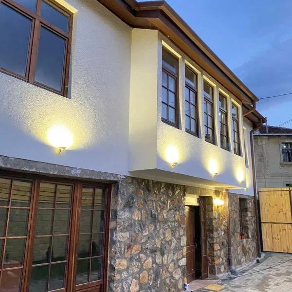 House of Poposka Kuka – hotel w mieście Bitola