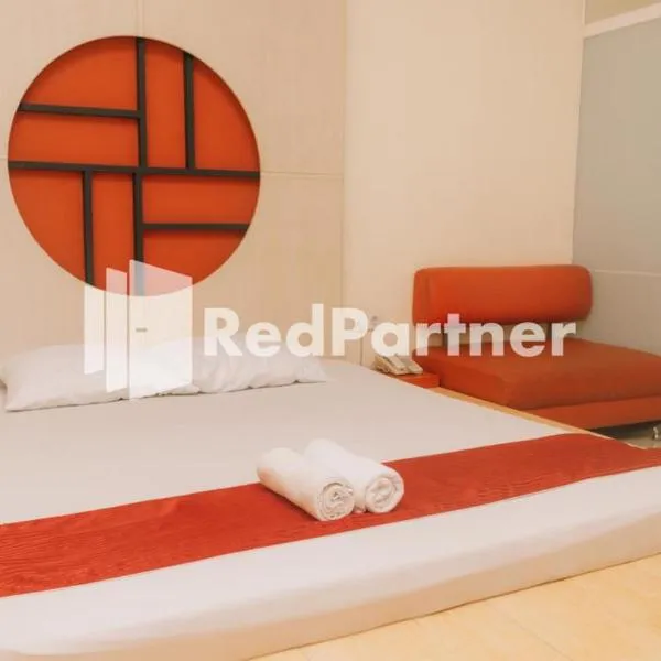Pits Hotel Mitra RedDoorz near Atom Mall, hotel in Gembong