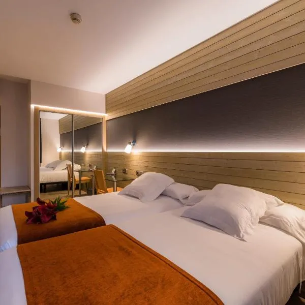 अ कोरूना में, होटल Hotel Avenida