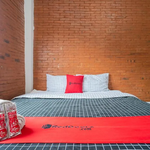 RedDoorz syariah @ Selomangleng Kediri, hótel í Kediri