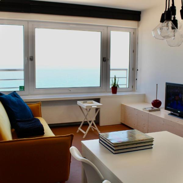 Compleet Appartement met Frontaal Zeezicht Oostende