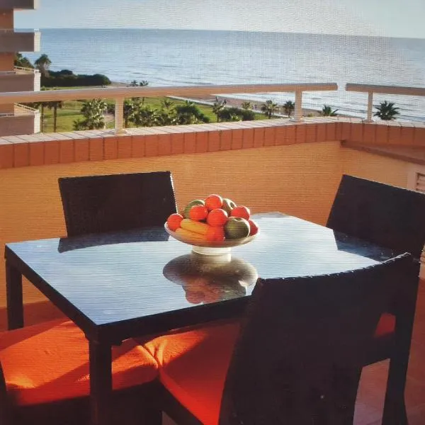 Magic World playa blanca, hotel in Oropesa del Mar