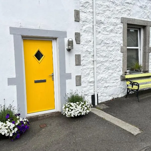 St John's Town of Dalry Glentress Apartment 1，位于Dalry的酒店