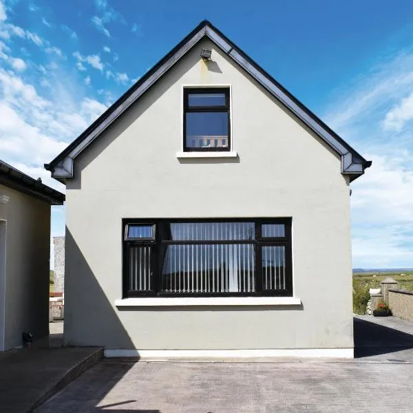 Cosy two bedroom cottage on the Mullet Peninsula, hotel in Ballina