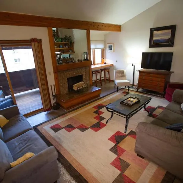 Lake Creek 1323、ウィルソンのホテル