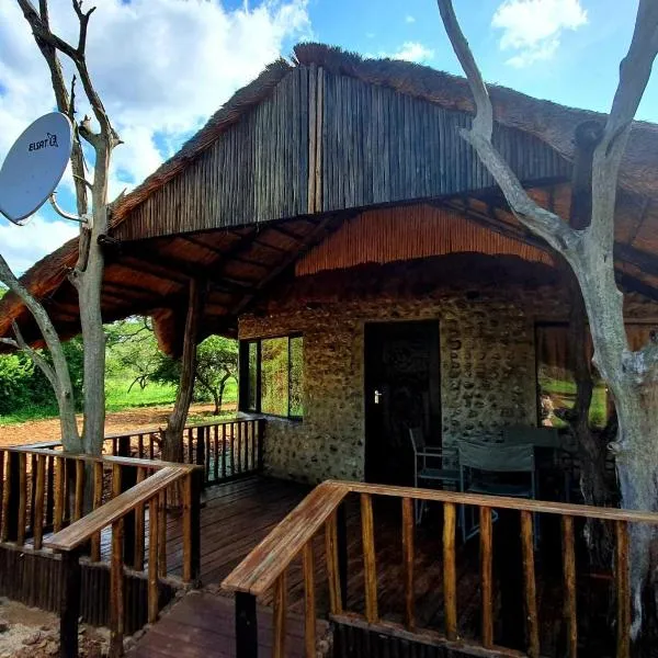 KaMsholo Bushveld Safaris, hotel v destinaci Nsoko