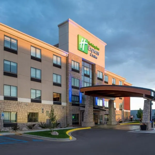 Holiday Inn Express Hotel & Suites Bismarck by IHG, hotel in Bismarck