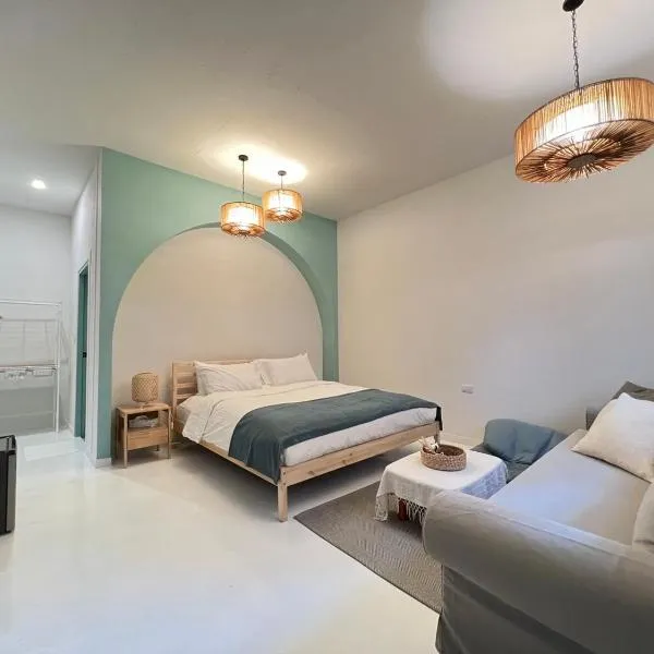 Warm White Hua Hin House, hôtel à Hua Hin