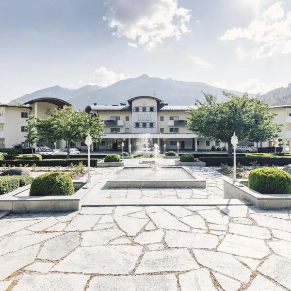 Alpenpalace Luxury Hideaway & Spa Retreat: Lutago şehrinde bir otel