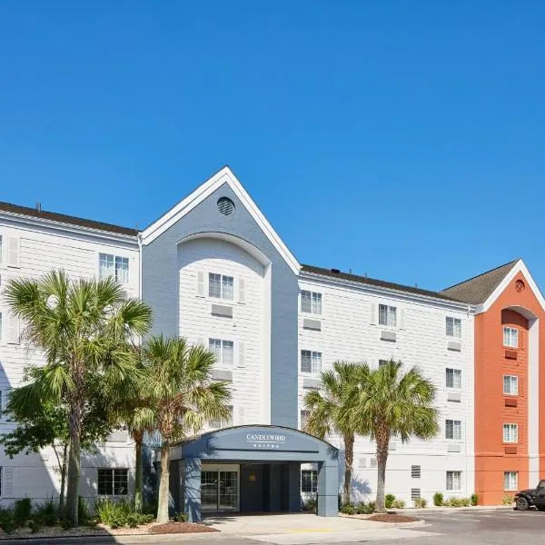 Candlewood Suites Charleston-Northwoods by IHG, hotel in Charleston