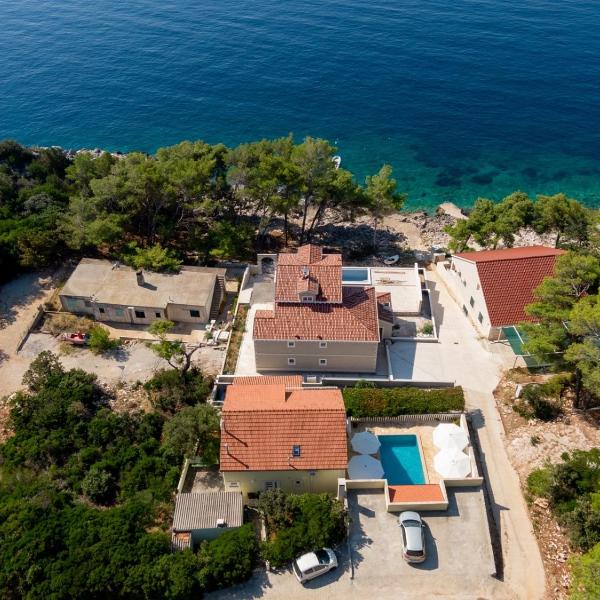 Seaside family friendly house with a swimming pool Brna - Vinacac, Korcula - 9266