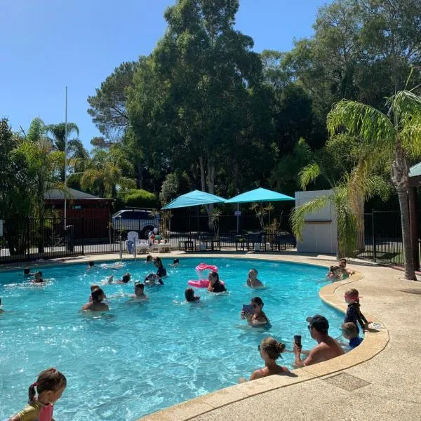 Mandurah Caravan and Tourist Park, hotel in Mandurah