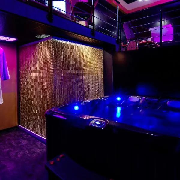 Mieuxqualhotel jacuzzi privatif Love room, hotel in Bordeaux