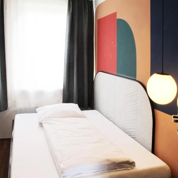 The Dot | 24/7 Checkin, hotell Münchenis
