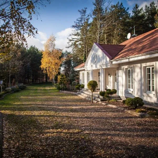 Dworek Myśliwski, hotel v destinaci Charzykowy