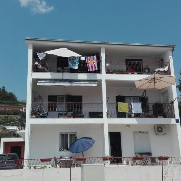 Apartments with a parking space Podstrana, Split - 11699