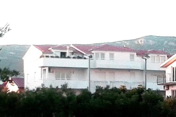 Apartments with a parking space Kastel Stafilic, Kastela - 11771