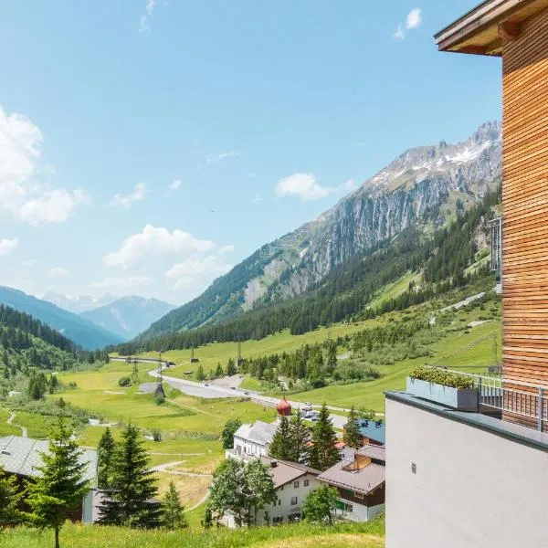Mondschein Hotel & Chalet Ski-In Ski-Out Luxus am Arlberg, hotel v mestu Stuben am Arlberg