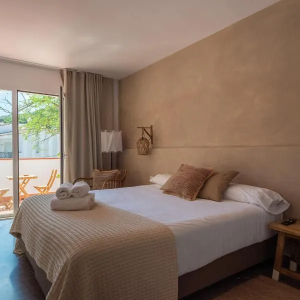 Hostal Es Niu de Tamariu, hotel v destinaci Tamariu