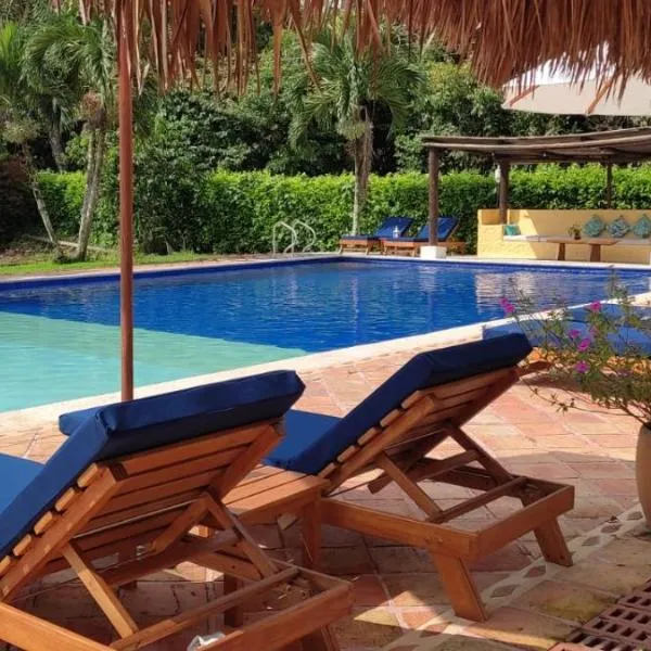 Hotel Campestre Arboretto, ξενοδοχείο σε Βιλιαβισένσιο