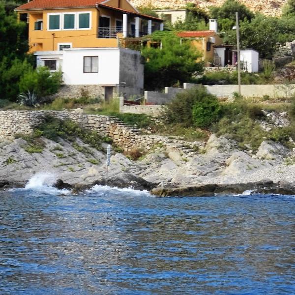 Apartments by the sea Cove Donja Kruscica - Donja Krusica, Solta - 14709