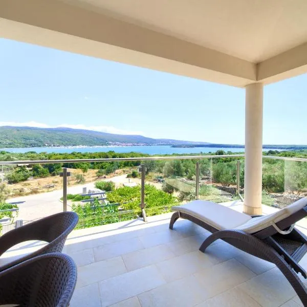 Apartments ROYAL, hotel v destinaci Kornić