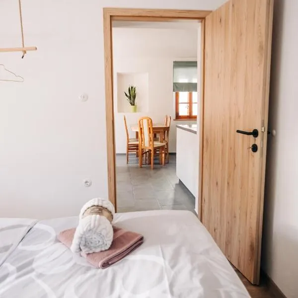 Štekner house Apartma, hotel in Ljubno