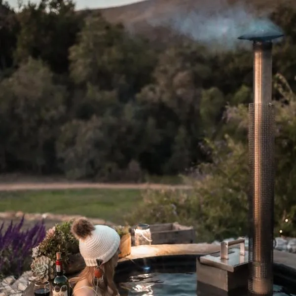 Southern Yurts, ξενοδοχείο σε Botrivier