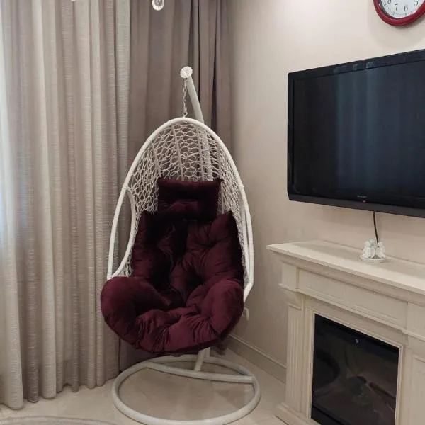 Сказочно волшебная квартира Соломенском районе Добробут, Hotel in Kiew