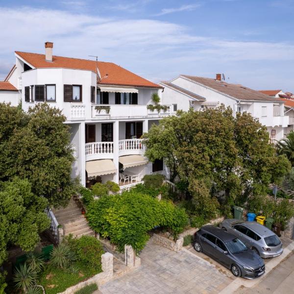 Apartments with a parking space Mandre, Pag - 522