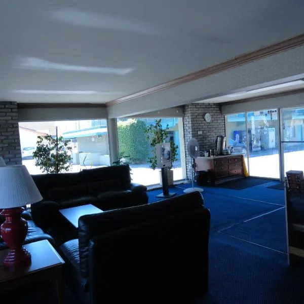 Travel Inn, hotel in North Hills