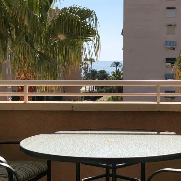 Precioso apartamento en Urbanización junto al mar., hotel in Alicante