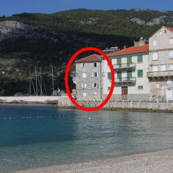 Apartments and rooms by the sea Komiza, Vis - 2431, hotel in Komiža