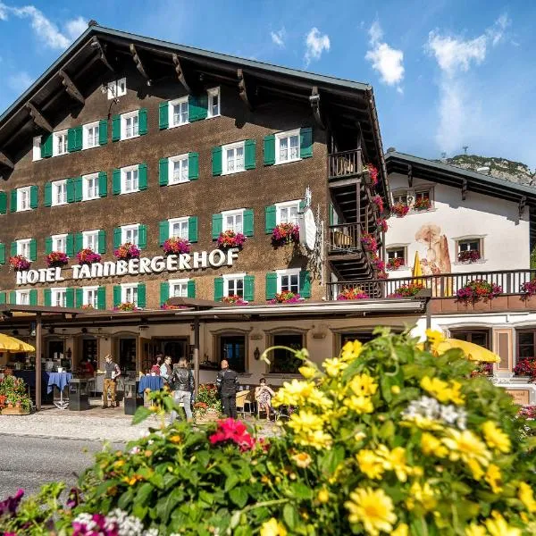 Hotel Tannbergerhof im Zentrum von Lech, hotel in Lech am Arlberg