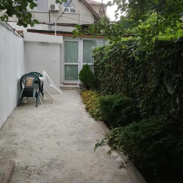 Studio Rayskata yabalka, Hotel in Warna