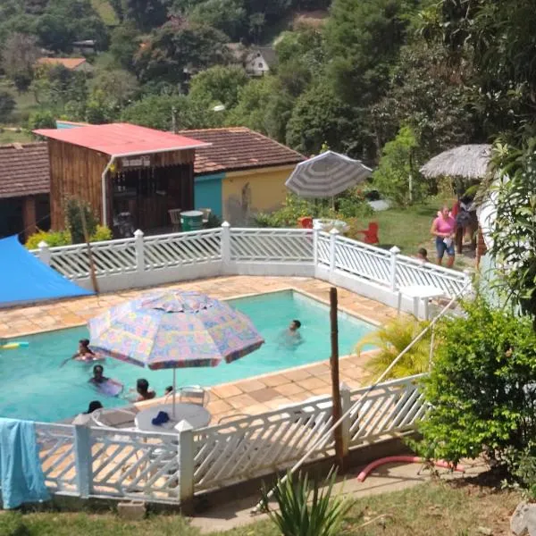 Pousada & Camping Recanto dos Anjos Azuis, Hotel in Paty do Alferes