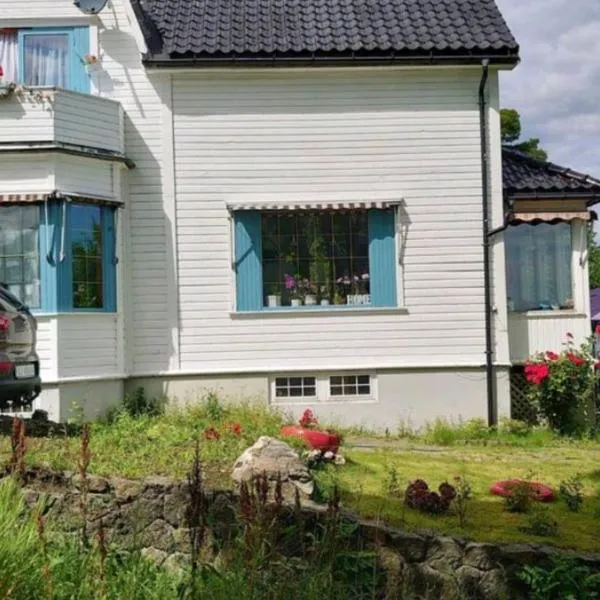 Viesnīca Nahlboms pilsētā Sannefjūra