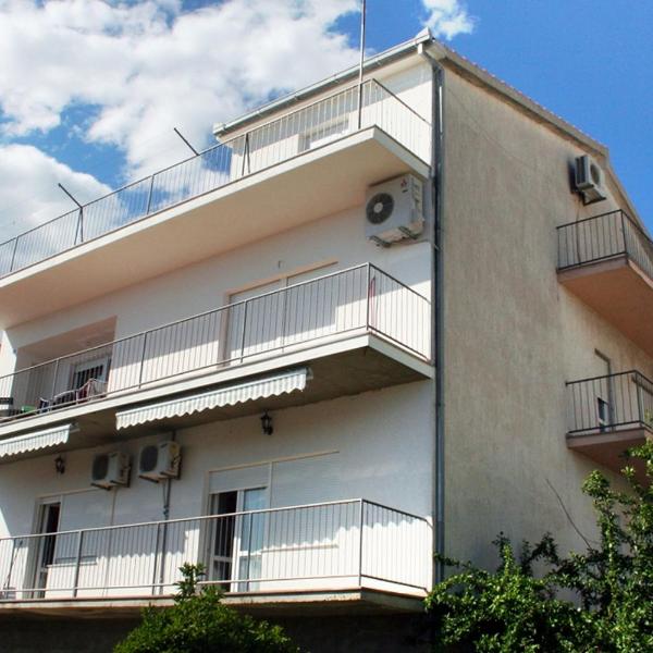 Apartments with a parking space Podstrana, Split - 5250