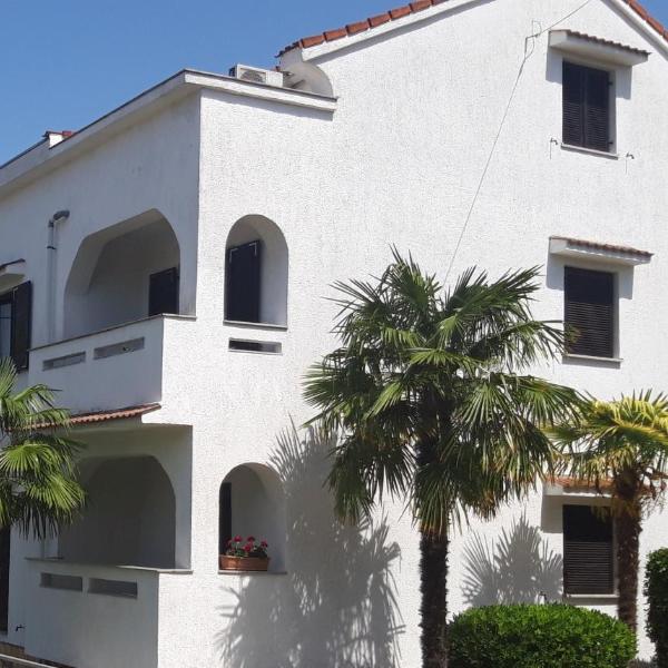 Apartments with a parking space Sveti Anton, Krk - 5288