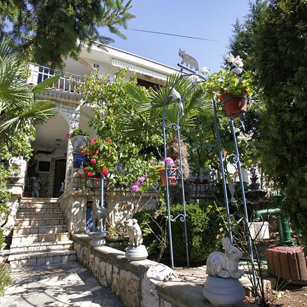 Apartments by the sea Novi Vinodolski - 5486